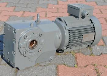 Motoreduktor kątowy 2.2kw. 74obr./min. firmy SEW