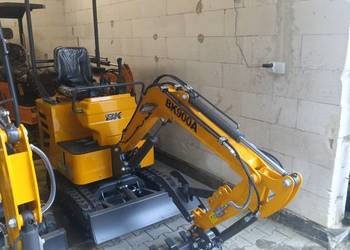 Nowa minikoparka Berger Kraus BK900A