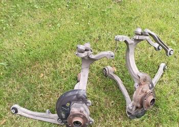 Audi A8 D3 zwrotnica piasta prawa lewa Audi A8 D3 zwrotnica piasta prawa lewa