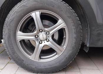 Felgi aluminiowe z oponami zimowymi 235/65R17 Hyundai SantaFe