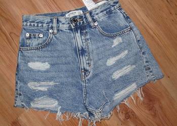 -Pull&Bear- raz ubrane śliczne spodenki z dziurami r.32