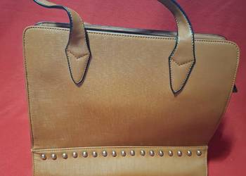 Brązowa torebka do ręki