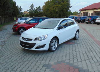 Piękna Astra J 1.6 Benzyna Moc 115 Koni Niski Przebieg 100 Tyś km Zobacz