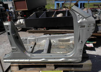ĆWIARTKA SŁUPEK PRÓG PRZEDNI PRAWY TOYOTA AVENSIS T25 02-