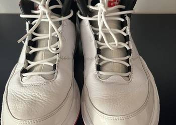 Buty meskie  Jordan Max Aura – 42.5 Białe / Czarne / Czerwone
