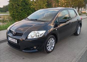 TOYOTA AURIS 1,4 benzyna 2008 - prywatne
