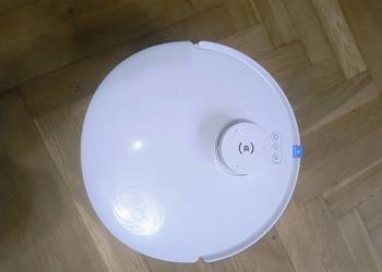 Ecovacs Deebot T30 Pro Omni ze stacją wielofunkcyjną.