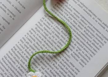 Truskawka wykonana na szydełku, zakładka do książki