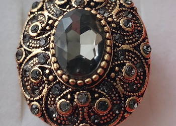 Pierścień owalny w kolorze złota antycznego z kwarcem dymnym