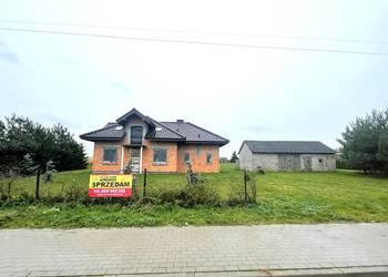 Dom z bud. gospodarczym– Dęby Szlacheckie Dom z bud. gospodarczym– Dęby Szlacheckie
