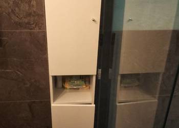 Sprzedam szafkę łazienkowa białą