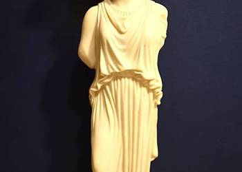 Kariatyda - replika greckich rzeźb