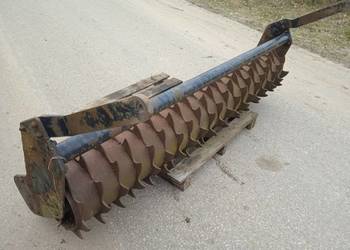 Wał pakiera z mocowaniem