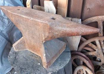 kowadło kowalskie około 200 kg