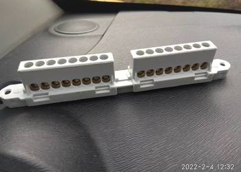 Kostka,  łączówka 2x 8 do 4mm2