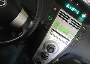 Toyota Yaris 2
