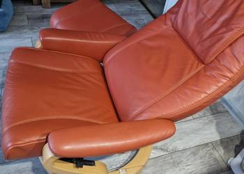 Fotel i podnóżek skóra
