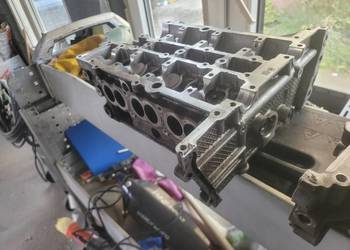 Głowice ford 1.0 ecoboost 2sztuki jedna wolno socy druga normalna z turbem