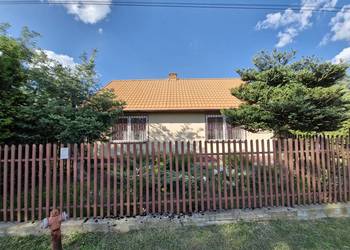 Wyjątkowe siedlisko na malowniczej działce 2500 m² – Twoja oaza spokoju