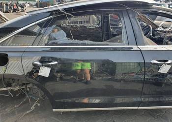 DRZWI PRAWE TYŁ AUDI A8 D5 4N LY9T LONG