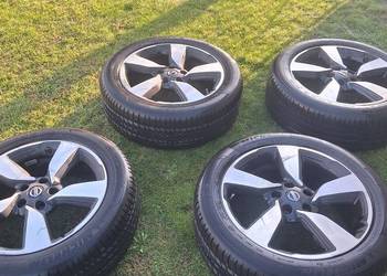 Felgi aluminìowe r18 nissan qashqai.