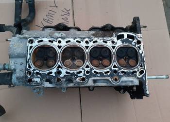 Yaris I 1.0 VVTI Glowica z walkami