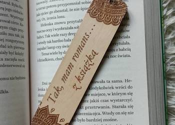 Drewniana Grawerowana Dwustronnie Zakładka do Książki Drewniana Grawerowana Dwustronnie Zakładka do Książki