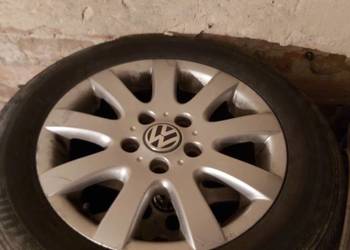 Cztery alufelgi z oponami 15 do Volkswagena