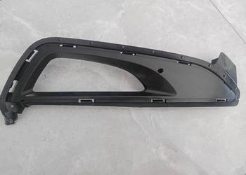 Ramka halogenu  prawa Hyundai Tucson