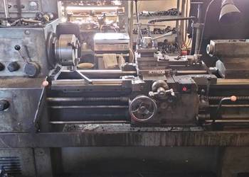 Tokarka uniwersalna 16k20