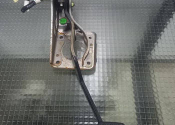 Pedał hamulca europa 2.0 d4d toyota rav 4 II 00-05
