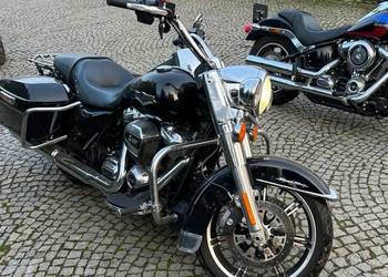 HARLEY-DAVIDSON ROAD KING 2021 rok kupiony w salonie w pl serwisowany