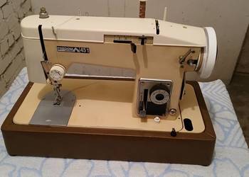 Sprzedam maszynę do szycia Łucznik 451 Sprzedam maszynę do szycia Łucznik 451