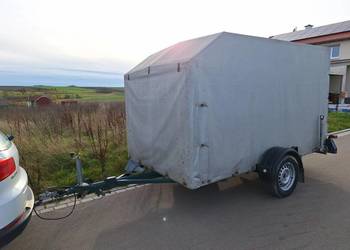 Przyczepa samochodowa platformowa plandeka
