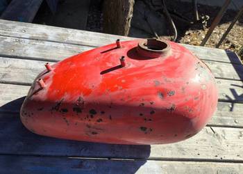 Bak, zbiornik paliwa Junak M10