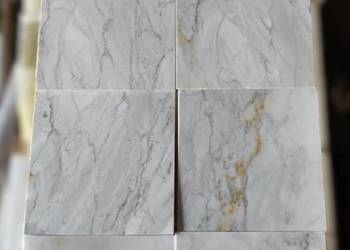 Płytki marmurowe ONYX GOLD 30,5x30,5x1 poler
