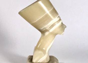 Figurka z onyksu, figurka popiersie Nefretete