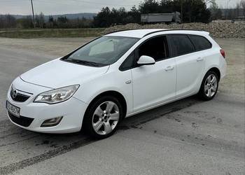 Opel astra J 1.7 diesel 2011r