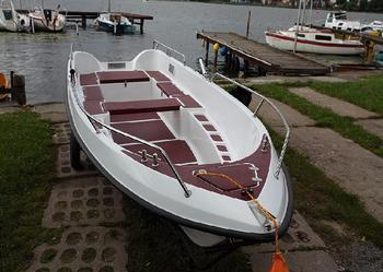 Łódź wiosłowo motorowa BARAKUDA 430