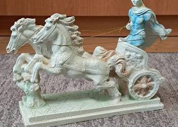 Figura Figurka Rzeźba Rydwan z końmi Spękania