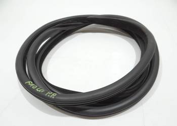 USZCZELKA DRZWI PRAWY PRZÓD BMW F10 LCI 7182269