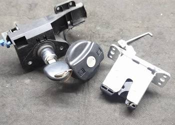 Opel Corsa C zamek klapy tył