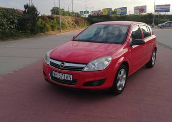 OPEL ASTRA H ENJOY z roku 2007 z  silnikiem benzynowych 1.4
