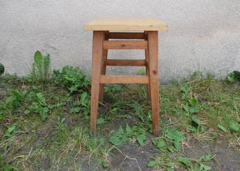 Taboret PRL 572