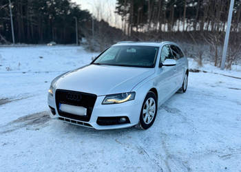 Audi A4, Bi-xenon, grzane fotele, czarny grill i dodatki