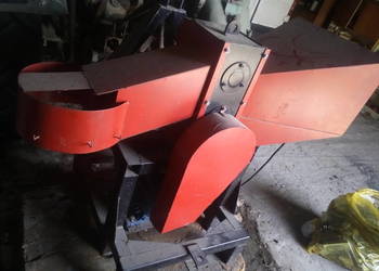 Rębak R 100 walcowy z silnikiem 7 kw