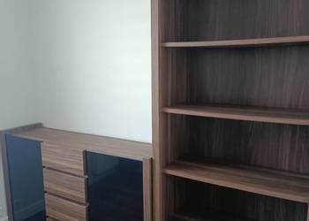 Sprzedam zestaw mebli: duży, pojemny regał na książki oraz kredens