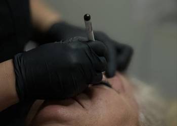 Makijaż permanentny Zakochaj się w swoim odbiciu – każdego dnia.
