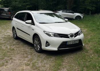 Toyota Auris Touring Sports 1.8 Hybrid | 2014 |