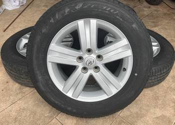 Felgi aluminiowe z oponami letnimi